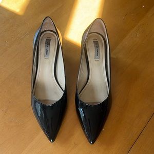 Patent leather shoes in perfect condition, size 6.5